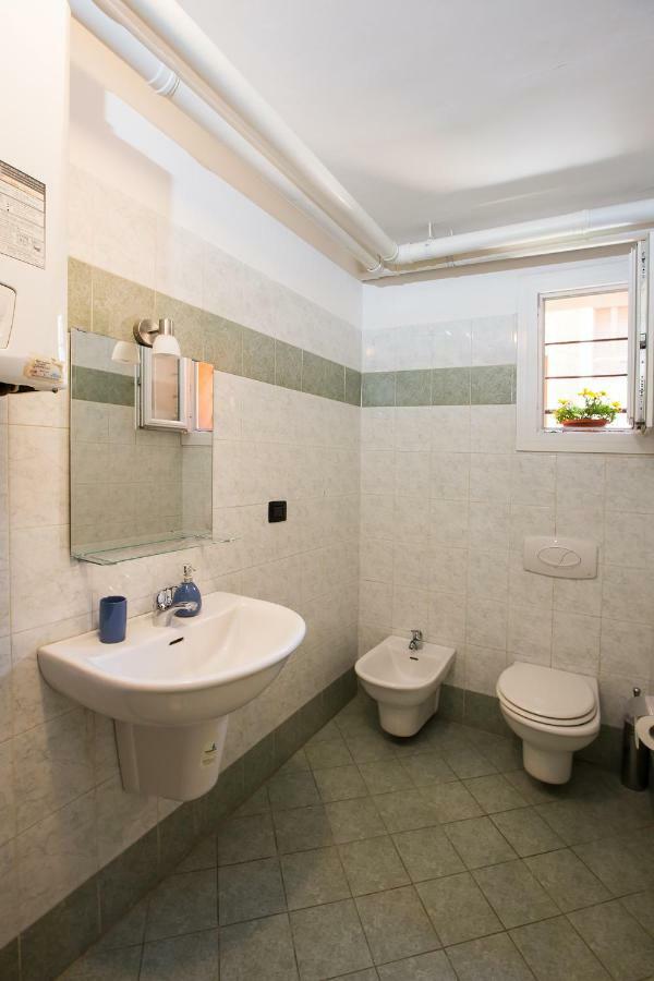 Sant'Orsola Apartment Bologna Eksteriør billede
